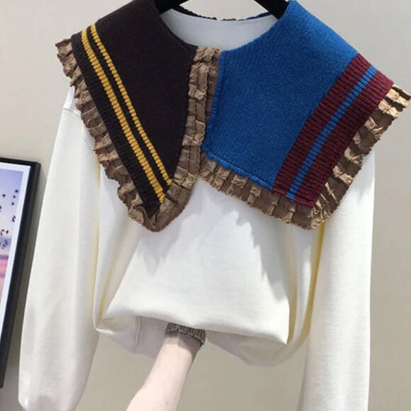 Cutest White peter pan collar sweater - Picture 1 of 2